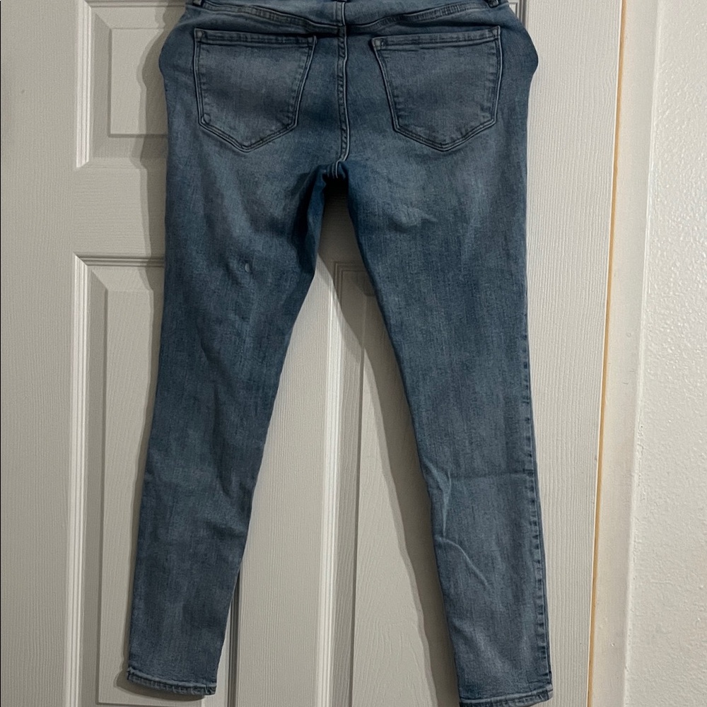 Old Navy - Picture 3 of 4